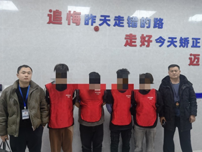 天天德州扑克作弊_网络赌博案件_赌博AI作弊