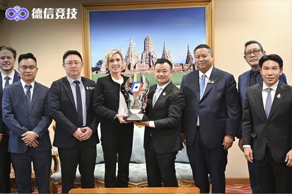 德州扑克职业选手心理素质_德州扑克决定_德州扑克职业选手门槛