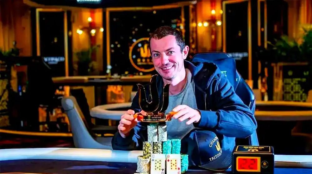 德州扑克的现金游戏_德万线上扑克传奇_汤姆·德万扑克生涯