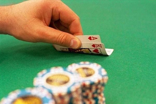 Lucky Night Texas Holdem VR VR游戏开发交互设计_VR德州扑克游戏操作优化_德州扑克小游戏在线玩