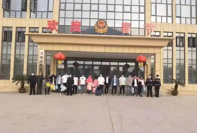 德州扑克赌博案_孝昌警方端掉赌博窝点_德州扑克报名费