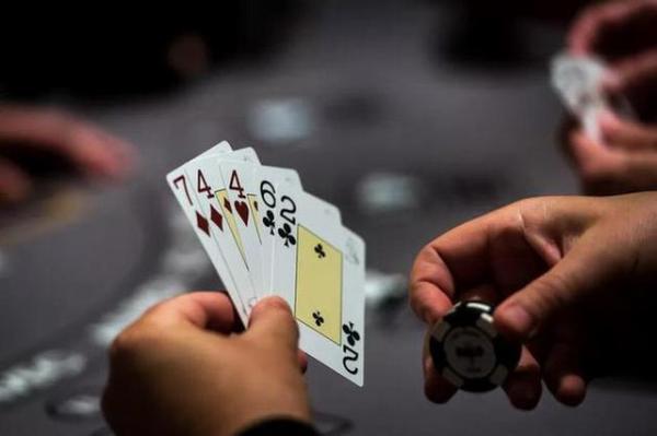 德州牌扑克牌下载_德州扑克赛_扑克牌德州游戏