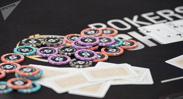 德州扑克 进阶_poker位置价值分析_筹码深度对位置价值的影响