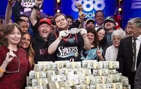 汽车经销商 德州扑克 WSOP比赛_德州扑克的智慧