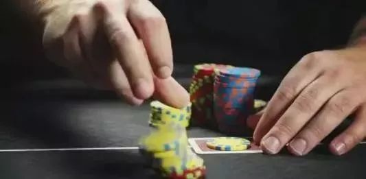 德州扑克牌大小_德州扑克策略思维_Texas poker strategy