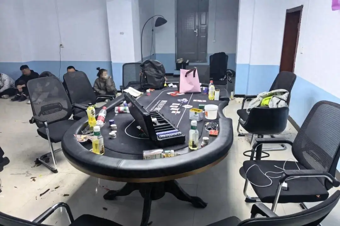 德州扑克聚众赌博_赌博案件_德州扑克9人