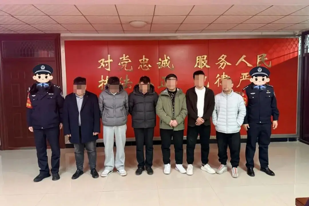 德州扑克聚众赌博_德州扑克9人_赌博案件