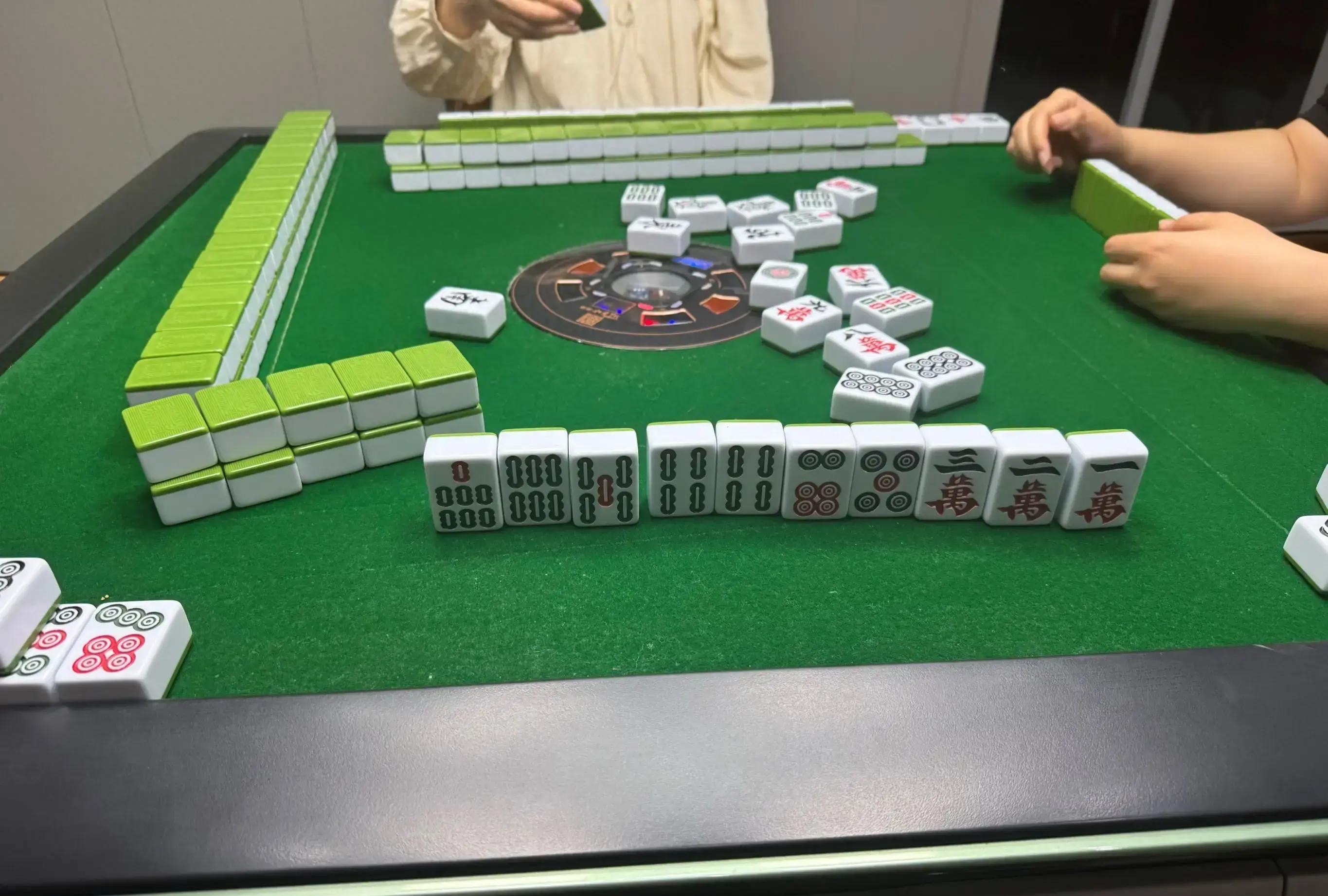 德州扑克必下场_麻将情绪管理_牌桌上心态控制