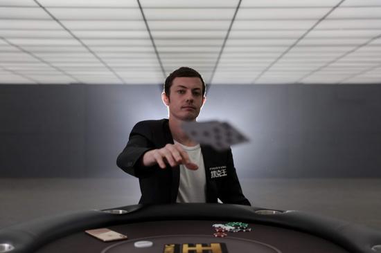 Tom Dwan 黑色星期五事件_Tom Dwan 扑克传奇人生_德州扑克黑色星期五事件