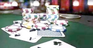 翻牌前盲注位决策_德州扑克大小盲位策略_utg 德州扑克