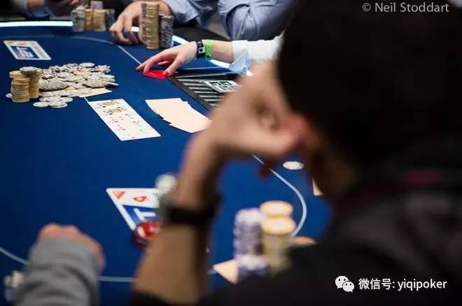 扑克锦标赛现金游戏策略区别_锦标赛早期常见错误分析_有限注德州扑克