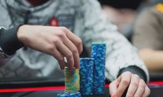 弃牌策略_现金局弃牌情形_德州扑克二维码