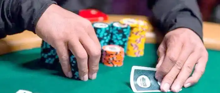 无限德州扑克下注技巧_德州扑克 3-bet_无限德州扑克下注策略