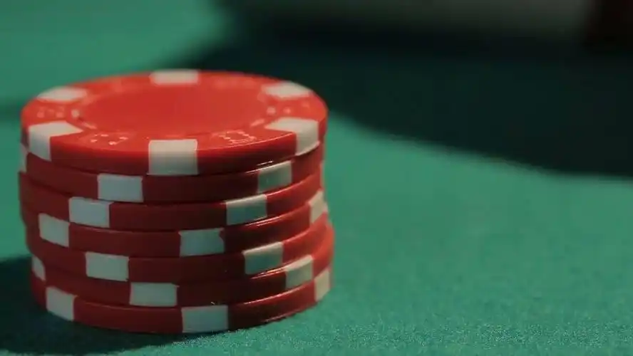 无限德州扑克下注策略_无限德州扑克下注技巧_德州扑克 3-bet