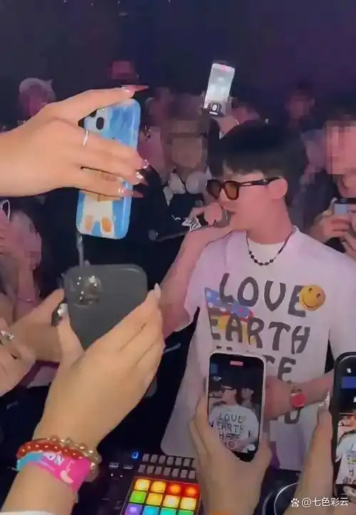 ek德州扑克_黄金德州扑克_大发德州扑克