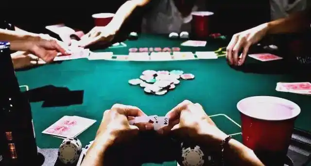 德州扑克潜在赔率_彩池赔率与潜在赔率计算_德州扑克 底池