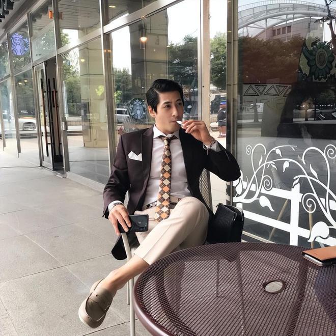 杨佳辉扑克职业生涯_德州扑克名人最新动态_新加坡扑克明星杨佳辉