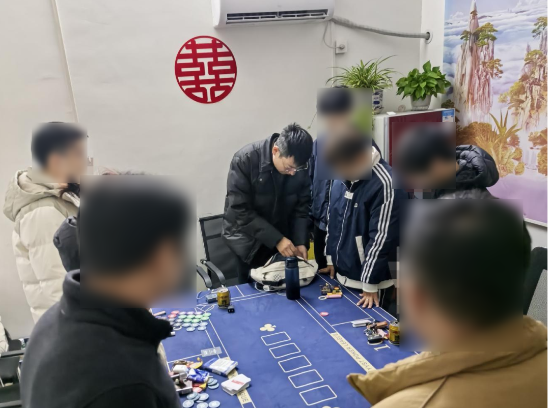 一起德州扑克_查处7名涉赌人员_麻城警方捣毁德州扑克赌博窝点