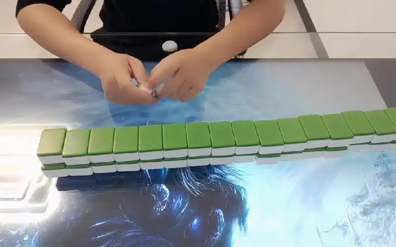 德州扑克转牌圈开枪策略_德州扑克机会牌_转牌圈下注背景及因素