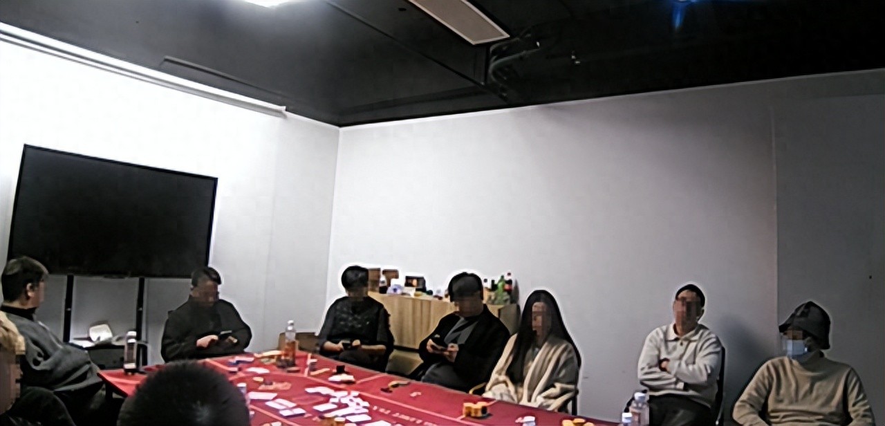 德州扑克赌博法律认定_德州扑克手机版 现金_杭州滨江赌博案件