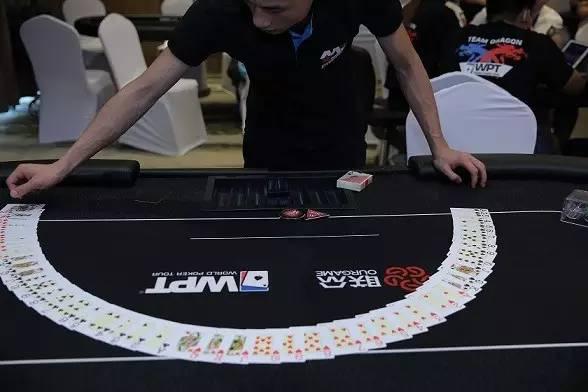 德州扑克职业牌手_德州扑克线下俱乐部_怎样玩好德州扑克