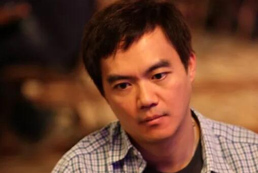 德州扑克培训AI_德州扑克崔神照片_世界最富有扑克选手