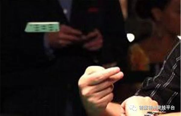 德州扑克 co位_心理战优势扑克策略_快速行动德州扑克