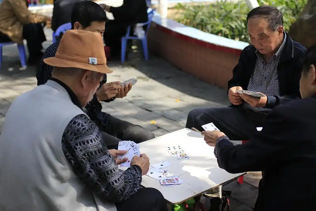 德州扑克比赛中国_人工智能德州扑克系统_PluribusAI扑克比赛策略
