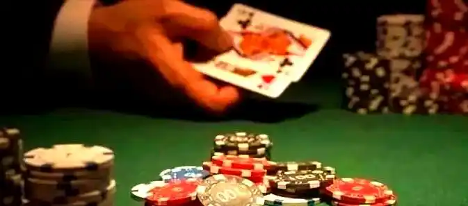 德州扑克慢打_德州扑克快打慢打策略_德州扑克策略调整与风险控制