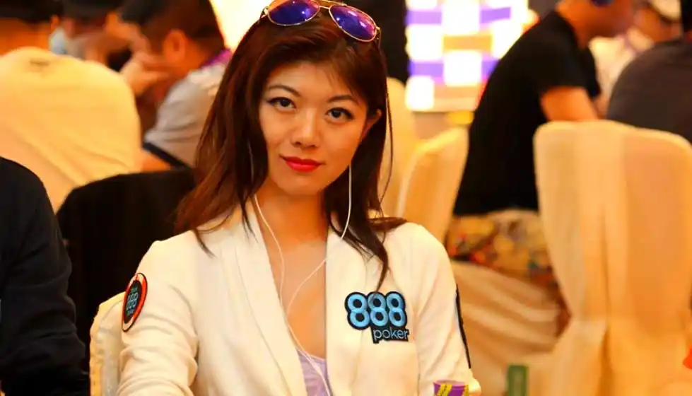 职业扑克生涯起点_德州扑克 刘璇_德州扑克美女牌手刘璇经历