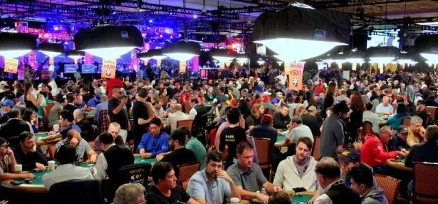 WSOP主赛事奖金池数据_德州扑克世界锦标赛_2018世界扑克锦标赛主赛事首轮公开赛参赛人数