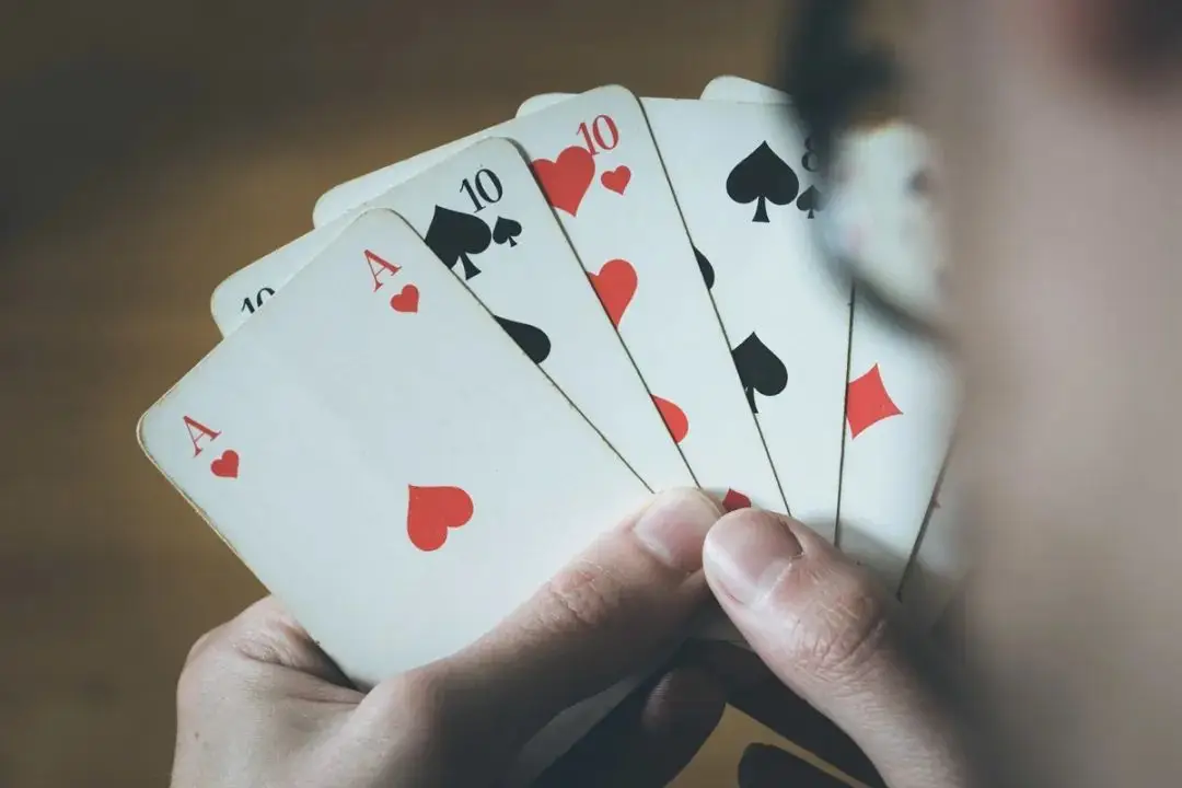 掼蛋游戏起源_掼蛋游戏规则特点_棋牌室 德州扑克