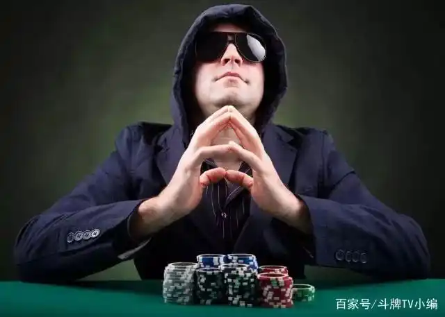 职业玩家 德州扑克_职业扑克玩家的艰辛_职业打牌的准备和挑战