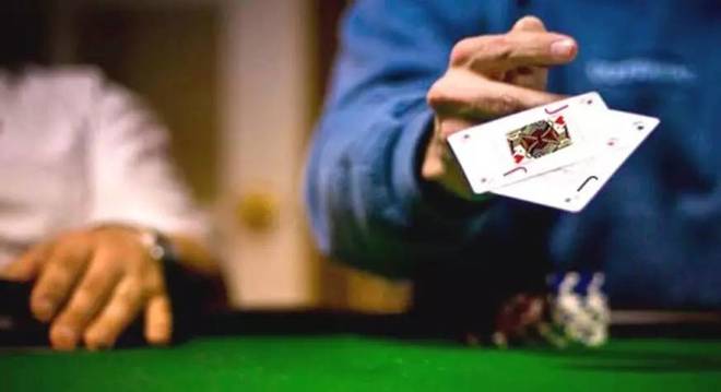 口袋对子JJ无限德州扑克策略_德州扑克里面的o_JJ现金桌打法技巧