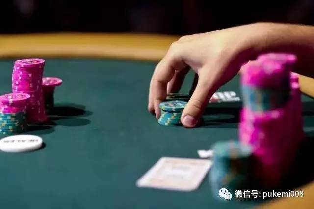 德州扑克紧凶型打法_低额锦标赛松玩家应对策略_反向隐含赔率识别技巧