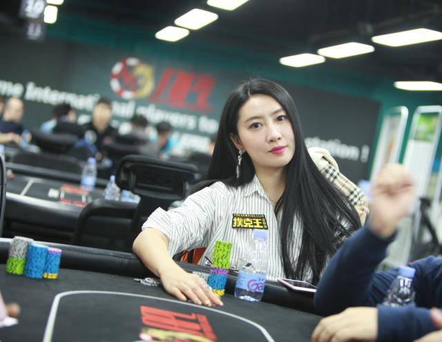 中国首位德州扑克亚洲冠军李思晓_李思晓 德州扑克 年龄_李思晓德扑比赛经历