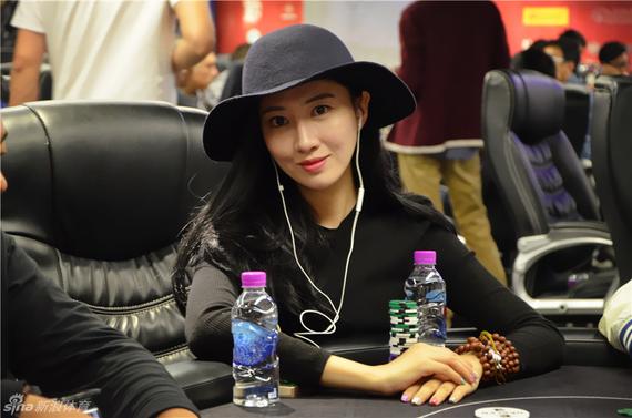 李思晓 德州扑克 年龄_女一号转行做职业牌手_中国首位德州扑克亚洲冠军李思晓