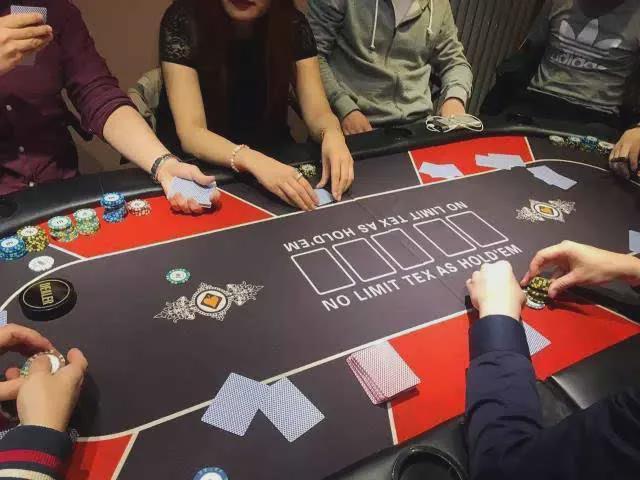 德州扑克同花概率计算_德州扑克现实意义_德州扑克与象棋的对比