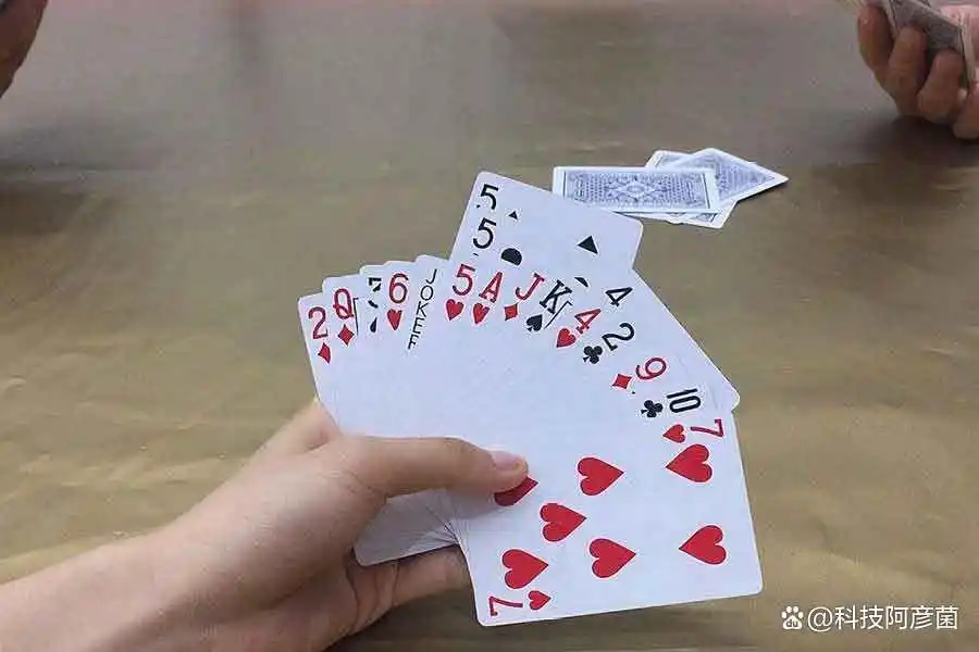 德州扑克规则大小图解_拖拉机扑克牌玩法技巧_拖拉机扑克牌规则详解