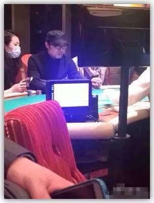 德州扑克高手排名_好莱坞明星德州扑克_本阿弗莱克扑克比赛经历