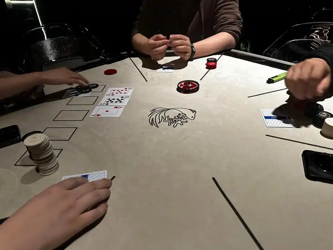 华尔街扑克投资策略_金融圈德州扑克思维训练_德州扑克对人生的锻炼