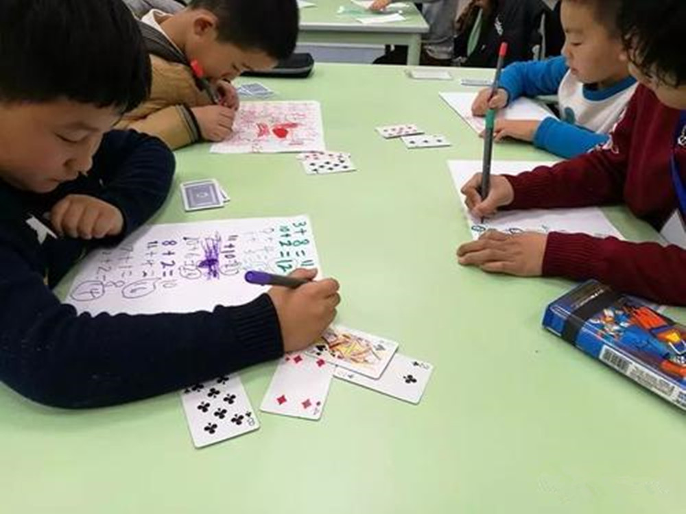 德州扑克 记忆力_开发儿童智力扑克玩法_扑克牌早教游戏