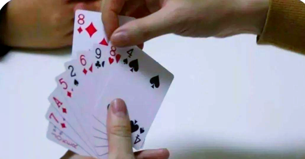 扑克牌儿童益智游戏_德州扑克中的数学_扑克牌数学游戏