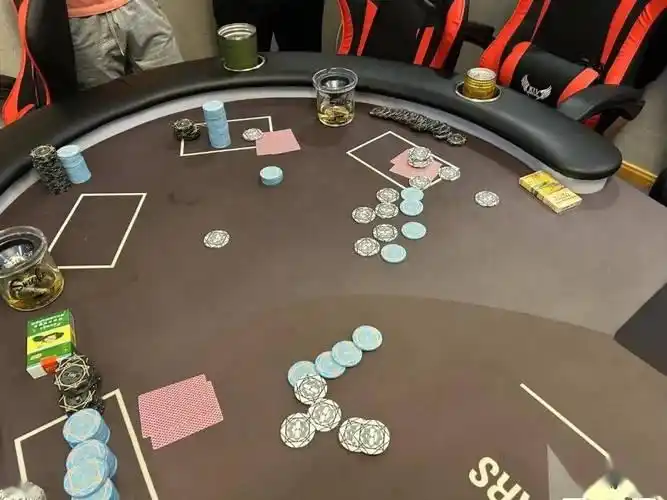 德州扑克单挑对决技巧_德州扑克单挑策略分析_德州扑克单挑策略