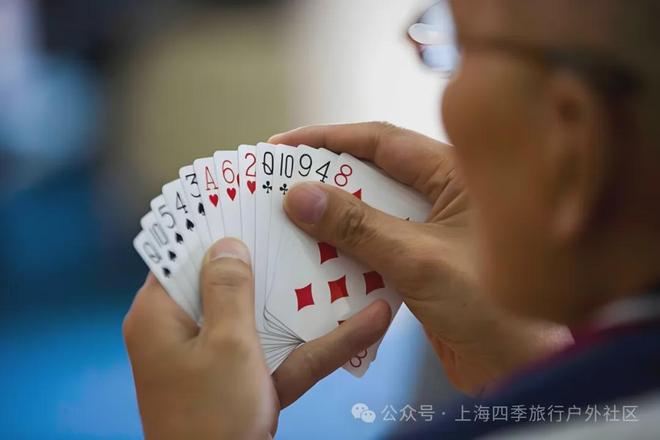 桥牌规则详解_桥牌与德州扑克_桥牌叫牌技巧