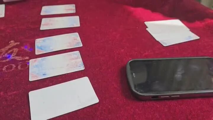 德州扑克作弊神器_德州扑克微信_手机分析仪出老千