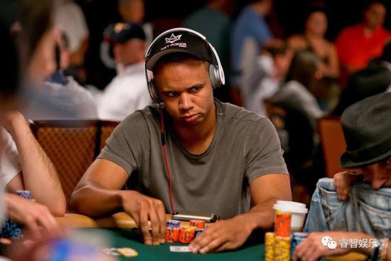 德州扑克ivey_phil ivey 扑克成功因素分析_phil ivey 成为扑克之王的原因