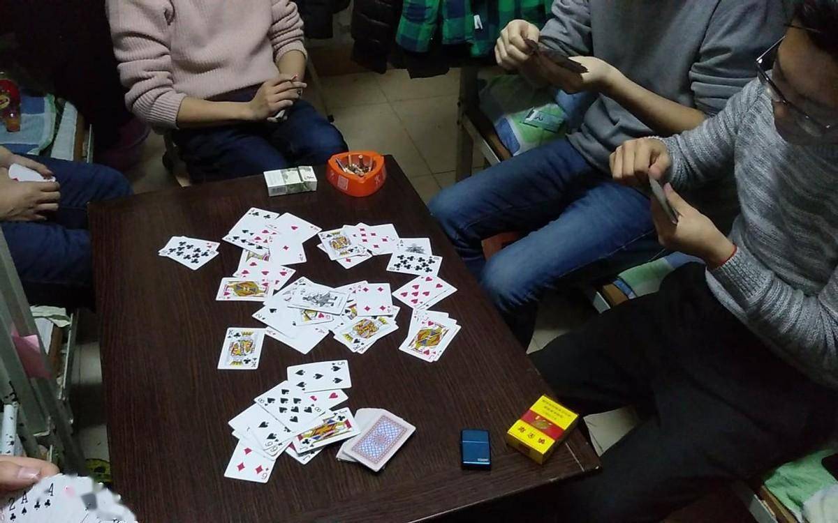 德州扑克小叶子_叶子戏发展演变_扑克牌历史起源
