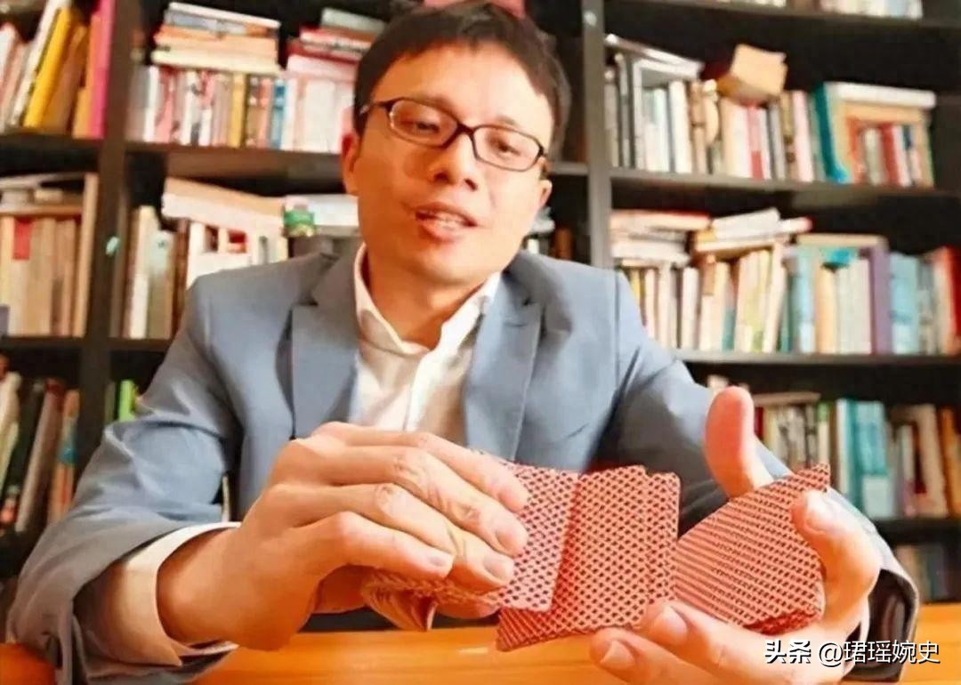 澳门德州扑克无限场_赌场与老千的军备竞赛_澳门赌场背后的暴利产业链