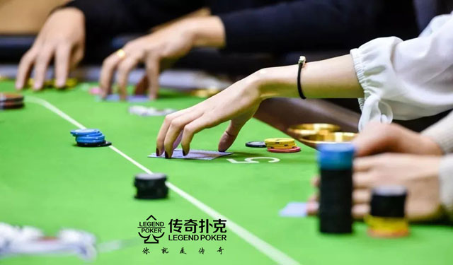德州手游多人底池起手牌选择_入局时机_德州扑克同花玩法